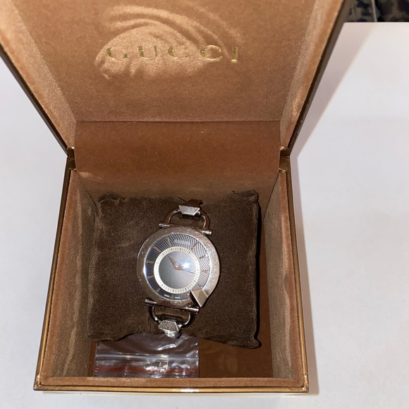 Gucci Watch. Used. Authentic. - Picture 1 of 7